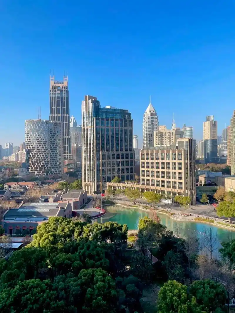 上热门  【翠湖天地御苑】  面积:322. - 抖音