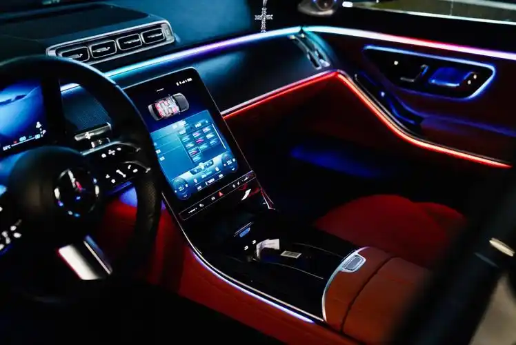 感受一下奔驰s级w223氛围灯