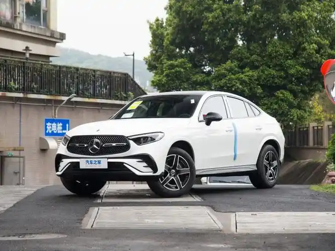 丹东奔驰glc轿跑汽车最新价格40.