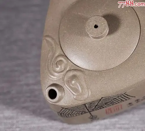 范鹏轩全手工段泥三角壶190cc,紫砂壶,年代不详,段泥,其他颜色,其他