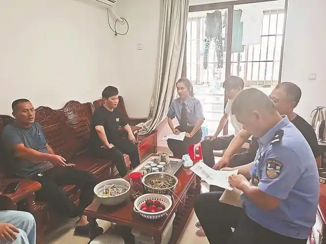 28日,福建省永安市燕北街道,燕北派出所全面梳理,掌握辖区离异家庭