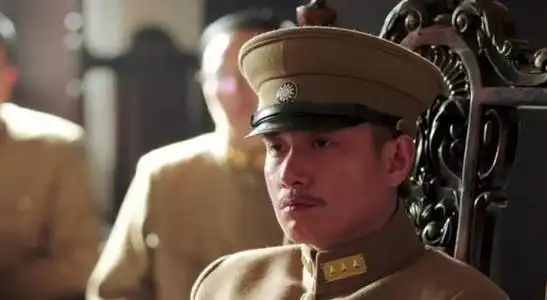 1990年张学良被释放后,记者问他最佩服谁,他立刻说出了3