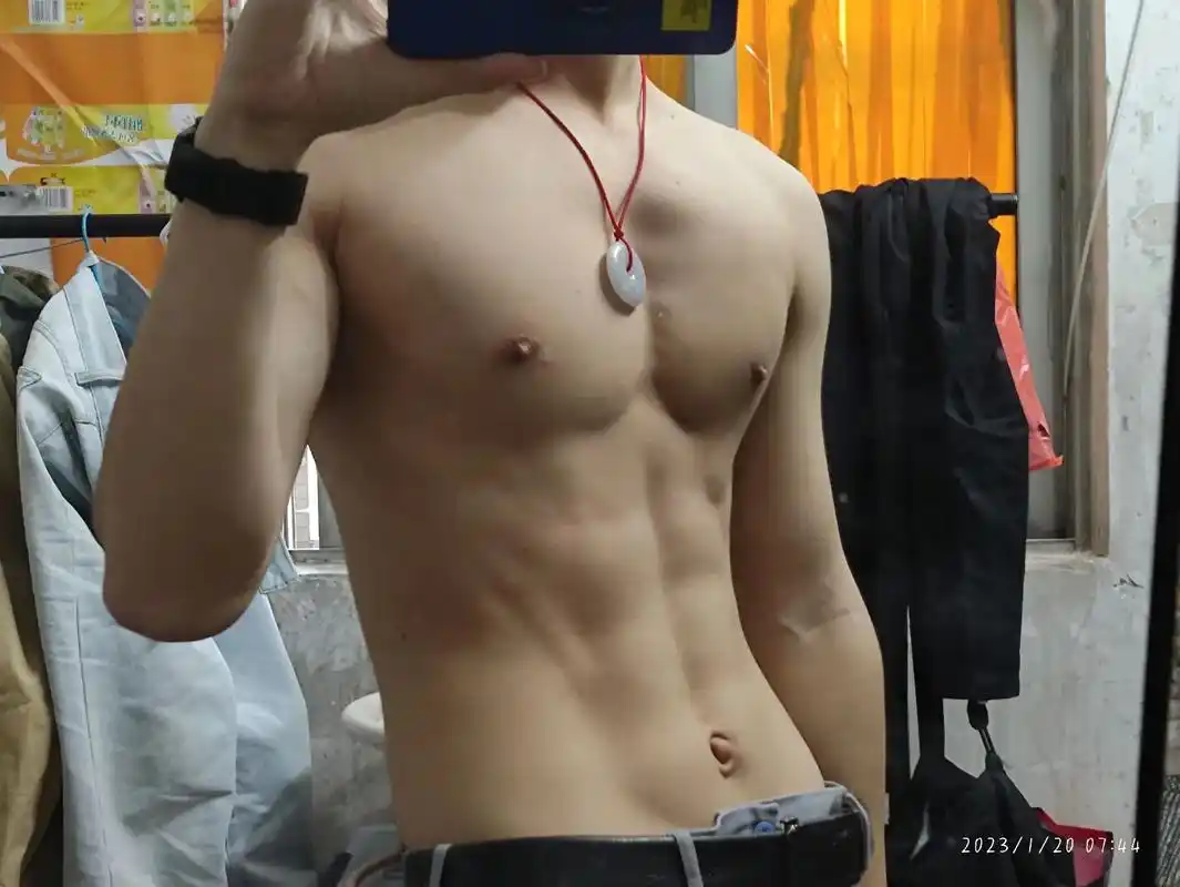 来看我抱抱乔巴.#腹肌小哥哥 #腹肌马甲线 #腹肌 #腹肌男 - 抖音