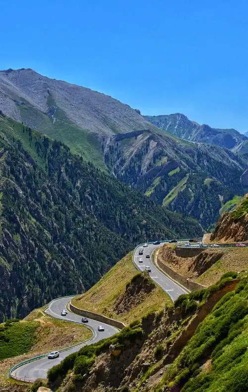 独库公路 - 凭栏临风 - 图虫