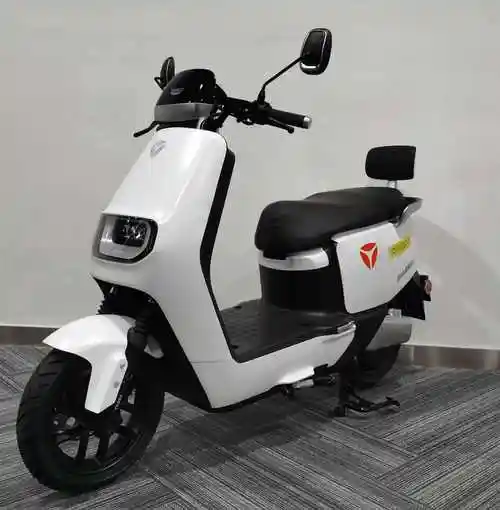 雅迪牌yd1500dt-d电动两轮摩托车