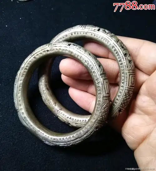 精品清末民国时期镂空银手镯