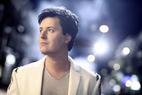 维塔斯vitas年轻的时候挺帅的啊!