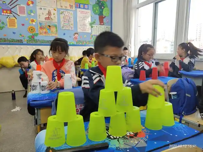 海关小学飞叠杯