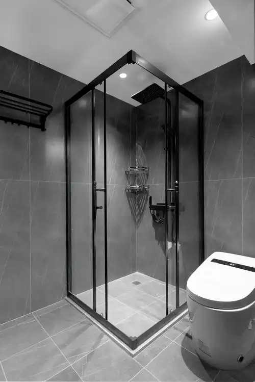 现代简约高级灰卫生间装修效果图