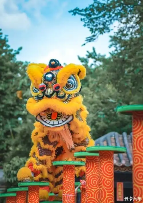 要舞南狮先习南拳佛山醒狮