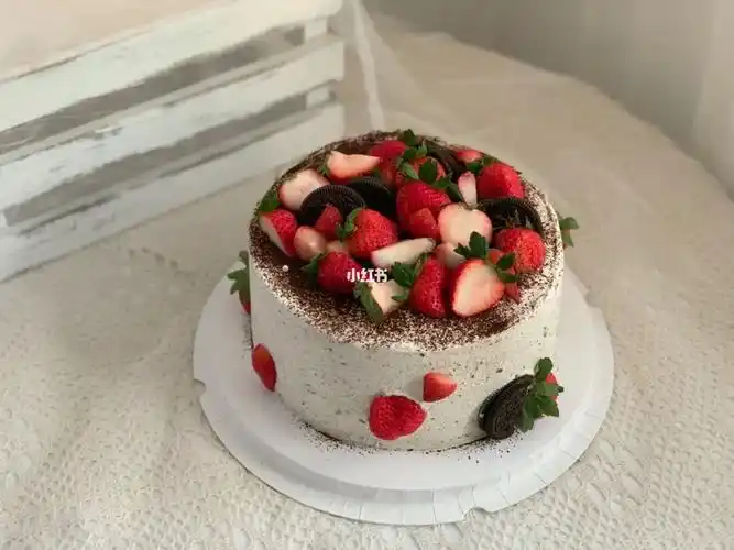奥利奥草莓蛋糕