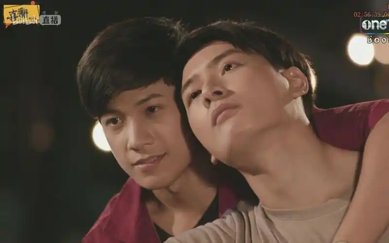 一年生s第12集小剧场中暖暖唱给钢炮的歌