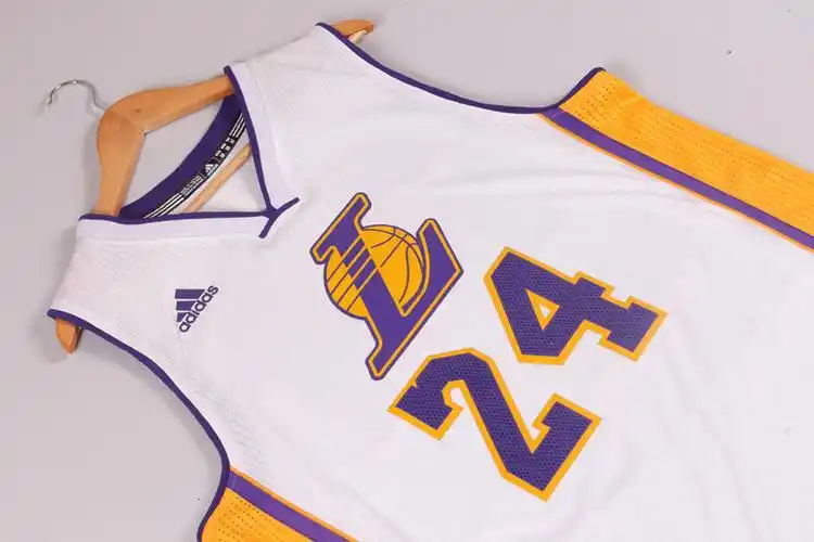 圣诞湖人24号科比白色球衣