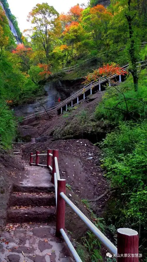 华亭市游莲花台小记