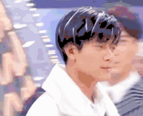 郭富城,梁朝伟几十年前的综艺和电影画面简直绝杀,把握在分寸之间的