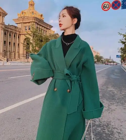 廓形袖绿色毛呢大衣