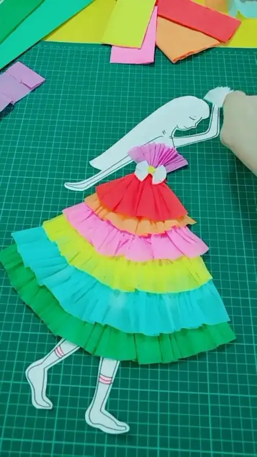 皱纹纸手工裙,希望大家喜欢