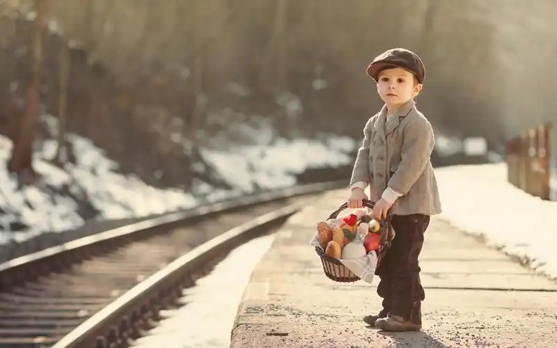 小孩,小男孩,可爱,篮子,食物,面包,冬天,可爱宝贝每日精品壁纸图片