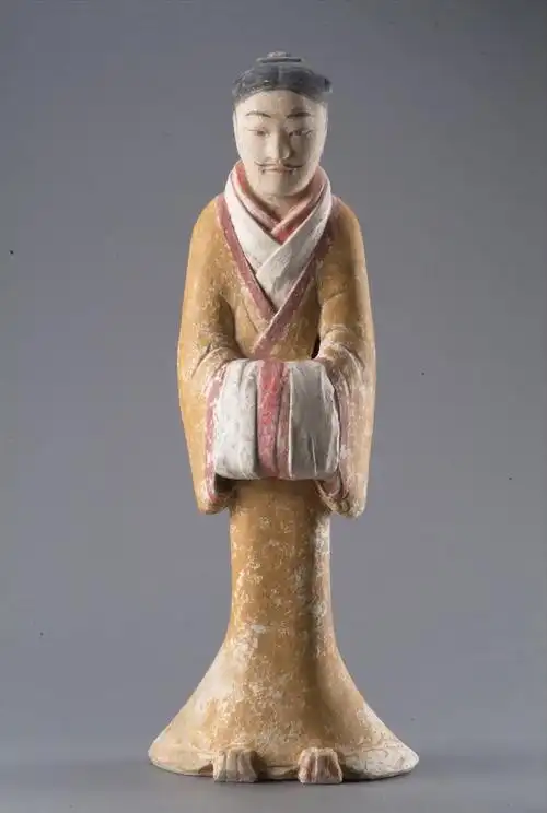 p>汉代俑的质料以陶质为多,但江南仍多流行木俑.