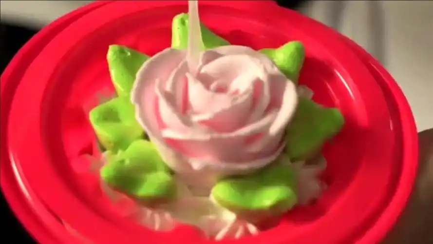 回忆一下童年的小蛋糕,五毛钱就能买一个,现在想想都是回忆!