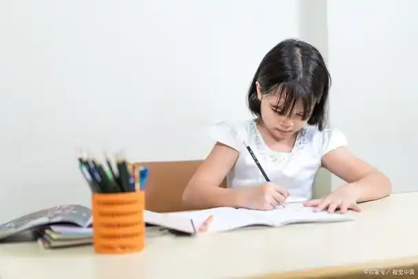 孩子写作业速度慢怎么办,不如试试这几个方法!