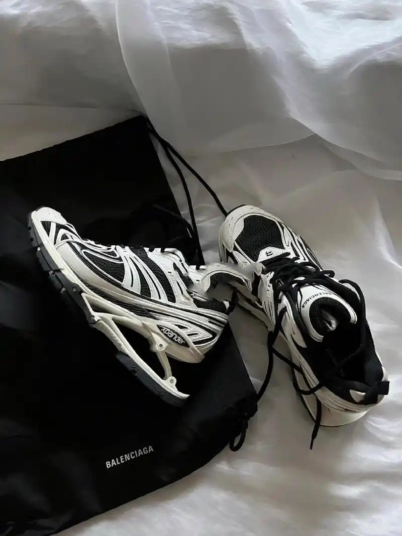 balenciaga 巴黎世家 xpander弹簧鞋 新出的黑白配色 果然熊猫色永远
