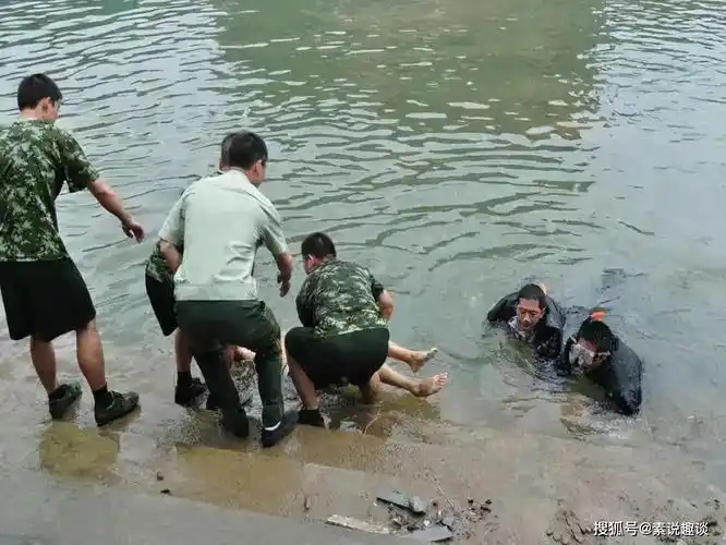 南京溧水区女子水库边系鞋带被同伴推下水双双溺亡