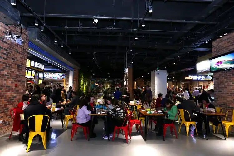 正文 未来,宁夏观光夜市将更进一步丰富业态组合形式,打造银川特色