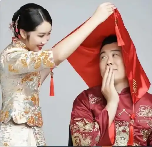 韩德君18年赚了多少钱?韩德君表情包界扛把子