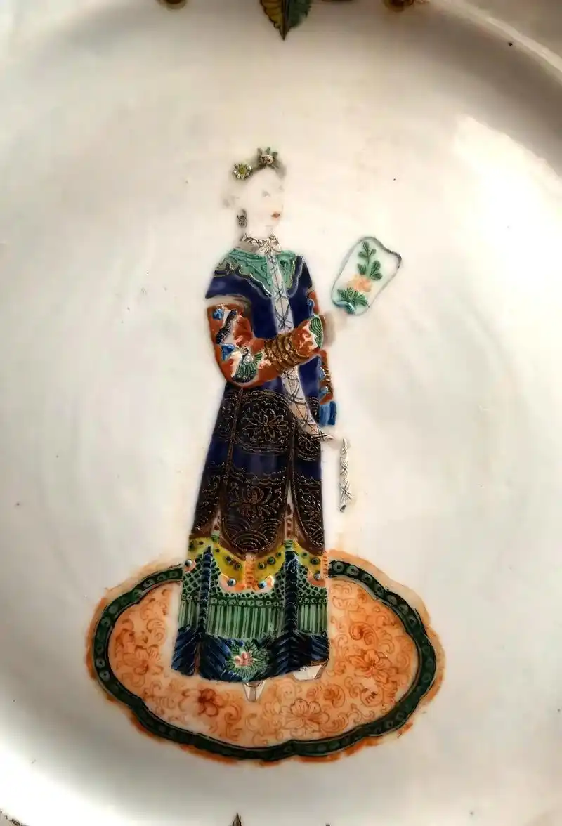 清代女子图展,有瓷片,油画,通草画,蛋白照片等,就是唯美,就 - 抖音