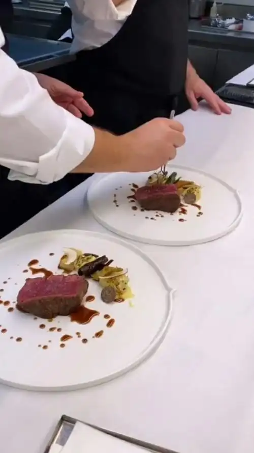 米其林餐厅 牛排唯美摆盘展示