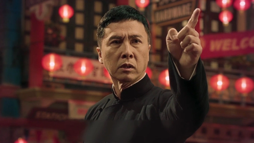 叶问:人的地位,虽然有高低之分,但是人格,不应该有贵贱之别