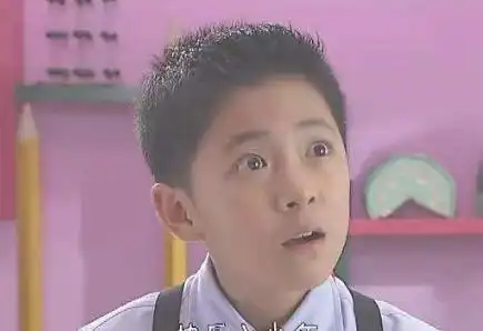 她女扮男装出演快乐星球骗了观众8年如今19岁美到我不敢认