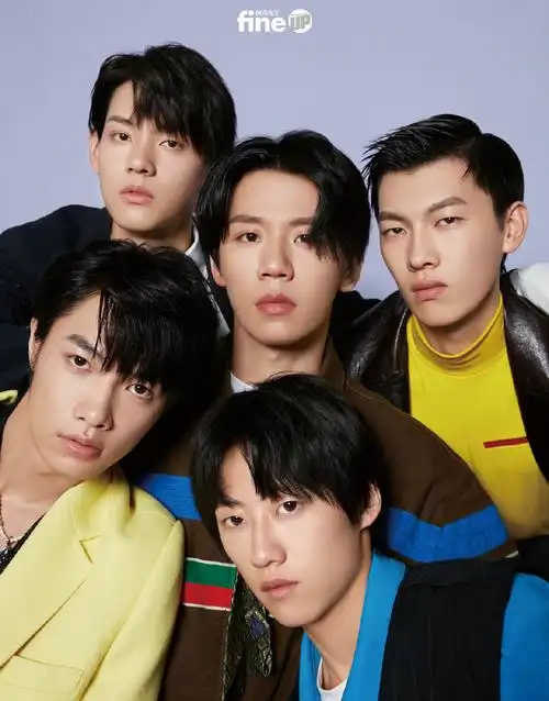 气运联盟时尚先生fine电子刊首封写真