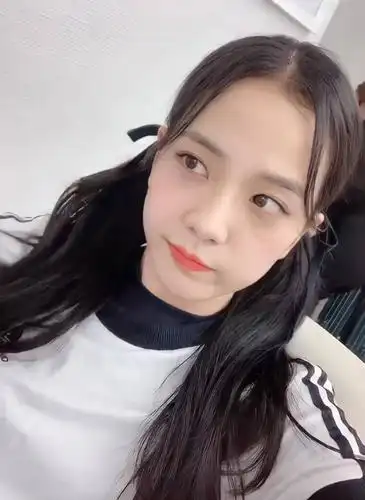 读温柔的句子见阳光的人,眼里全是温柔和笑意"◎jisoo 金智秀