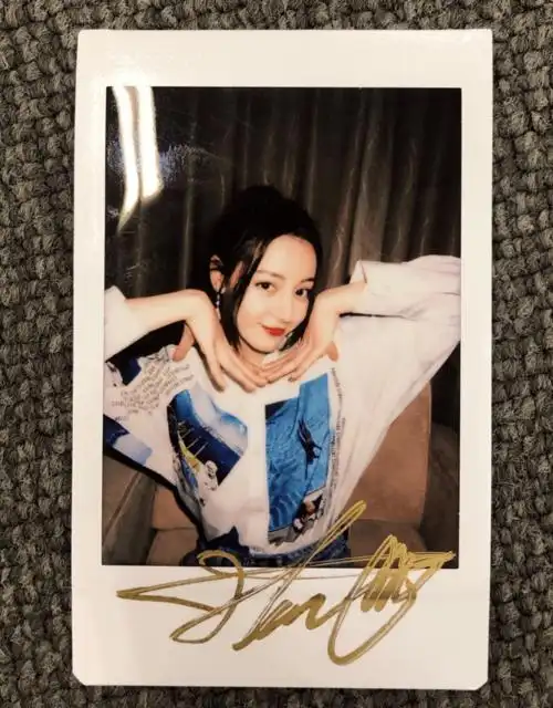 迪丽热巴拍立得合集分享少女娇俏感尽显