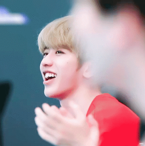 就爱看坤坤多笑笑😽

@蔡徐坤 

#蔡徐坤偶像练习生#kun #原创音乐