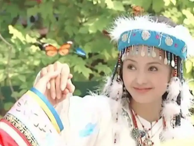 香妃扮演者("香妃"刘丹:25岁去世,箫剑为她扫墓20年,你还记得她嘛?