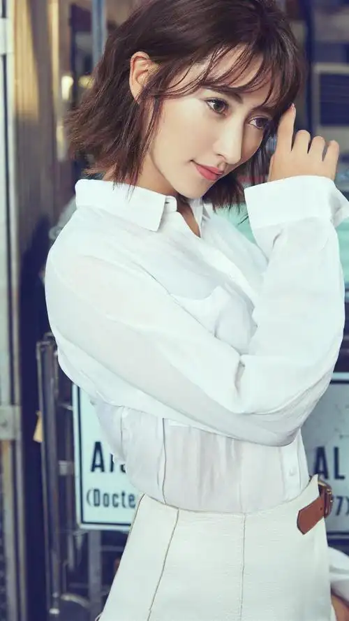 影视女星曲尼次仁艺术写真