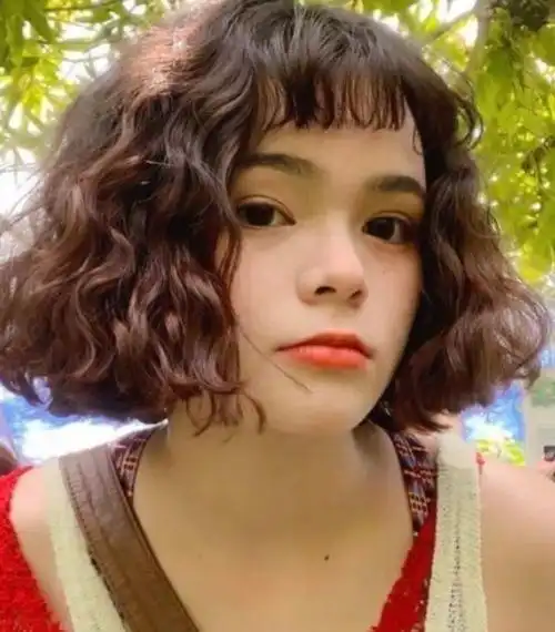 中短发烫发发型合集 时尚蓬松拯救扁塌头_女生烫发 - 美发站