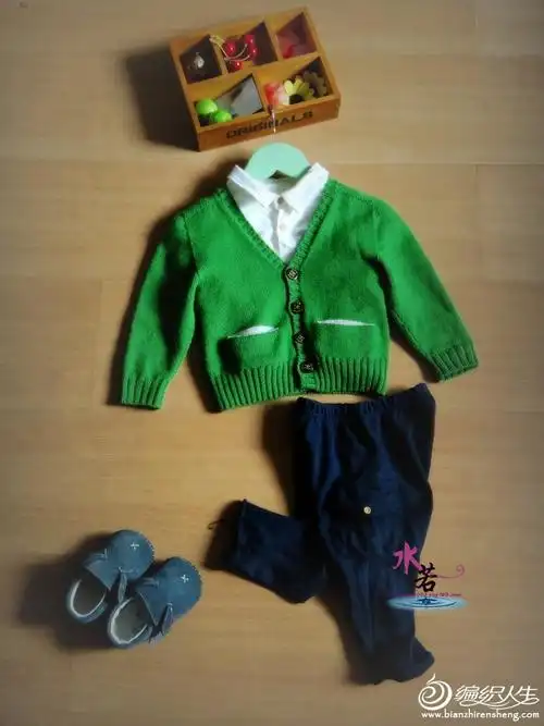 小绅士从上往下织云侣儿童棒针马鞍肩y领开衫