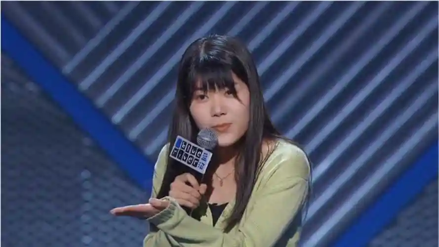 杨笠脱口秀大会吐槽黑寡妇你们知道她的超能力是什么吗