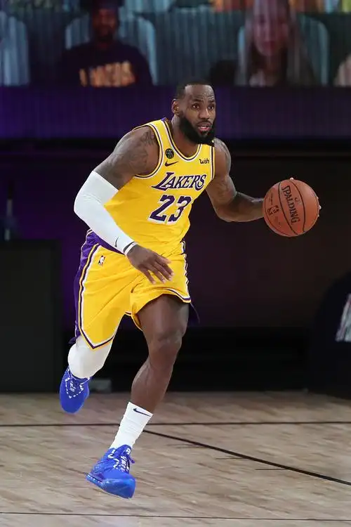 【篮星球翻译】决定季后赛首轮结果的五位球星和一项重要数据