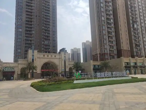 东莞塘厦新行政中心御城花园御城花园全新精装修2房家私家电齐全拎包