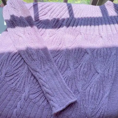 回归线秒杀的慕山紫77两股羊绒,5团还剩一丢丢,用针4.0,3.