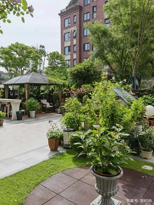 买个一楼,带院子的小洋房,打造个只属于自己的小花园,太舒服了