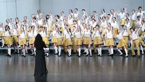 童声合唱少数民族歌曲,这群孩子不简单!