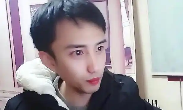 耀扬不玩王者十天后各种操作细节带飞之前都是在装菜