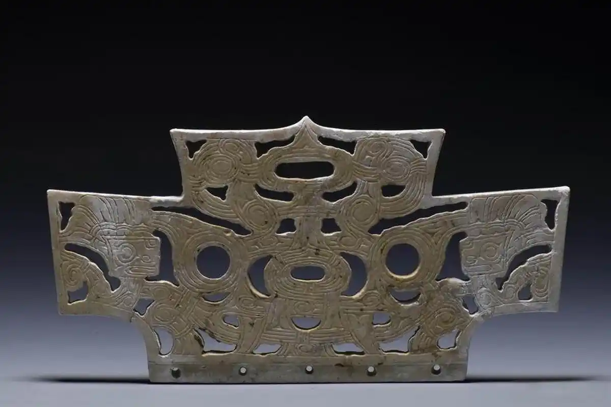 古玉居说玉# 良渚文化玉器上的纹饰,今人很难解读,可能古巫覡在药物