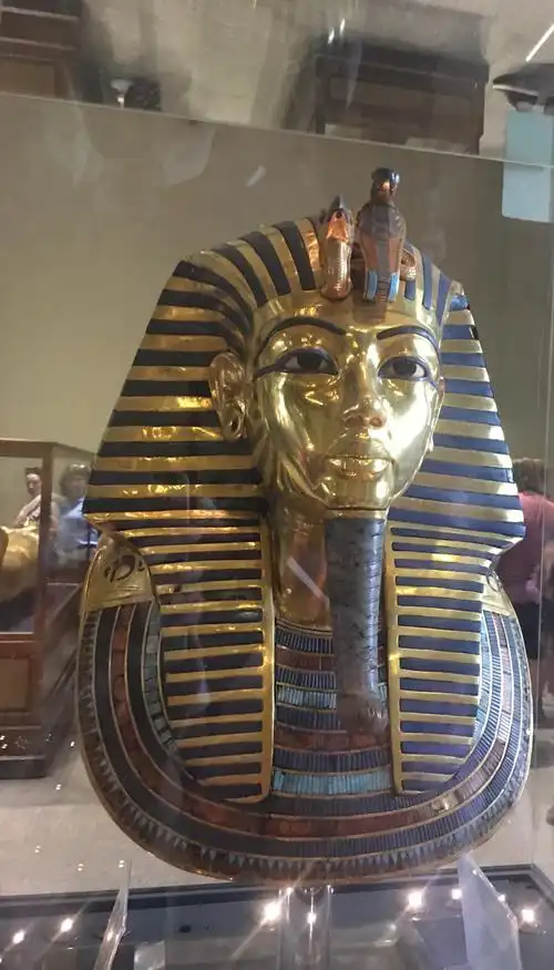 写美篇那个藏在昂贵的黄金面具之下的古埃及法老究竟有着什么样的短暂